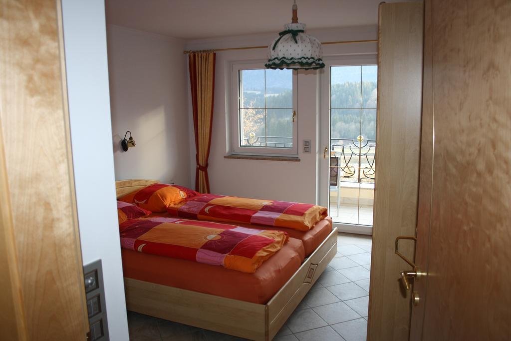 Villa Victoria Hermagor-Pressegger See Room photo